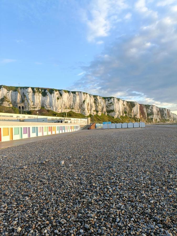 Le Domaine Des Pins - Maison 2 Chambres Vue Mer 勒特雷波尔 外观 照片